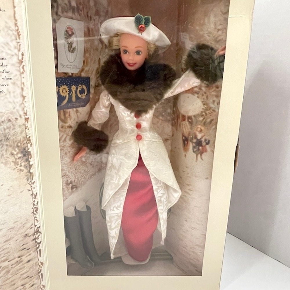 1995 Hallmark Special Edition Holiday Memories Barbieβ Doll #14106